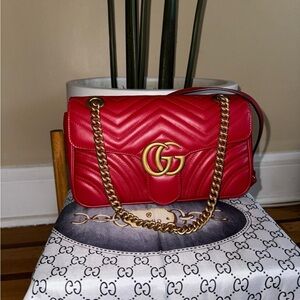 BRAND NEW GUCCI SHOULDER BAG